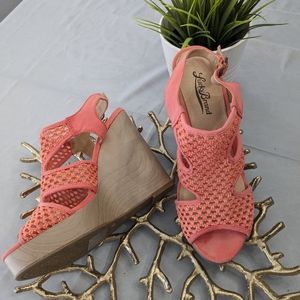 Lucky Brand beautiful in almost new condition wedges, Coral color, size 8